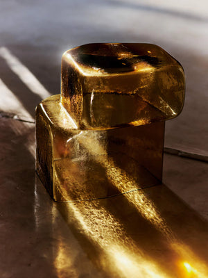 ESCULTURA OSCIL - ÂMBAR RECICLADO