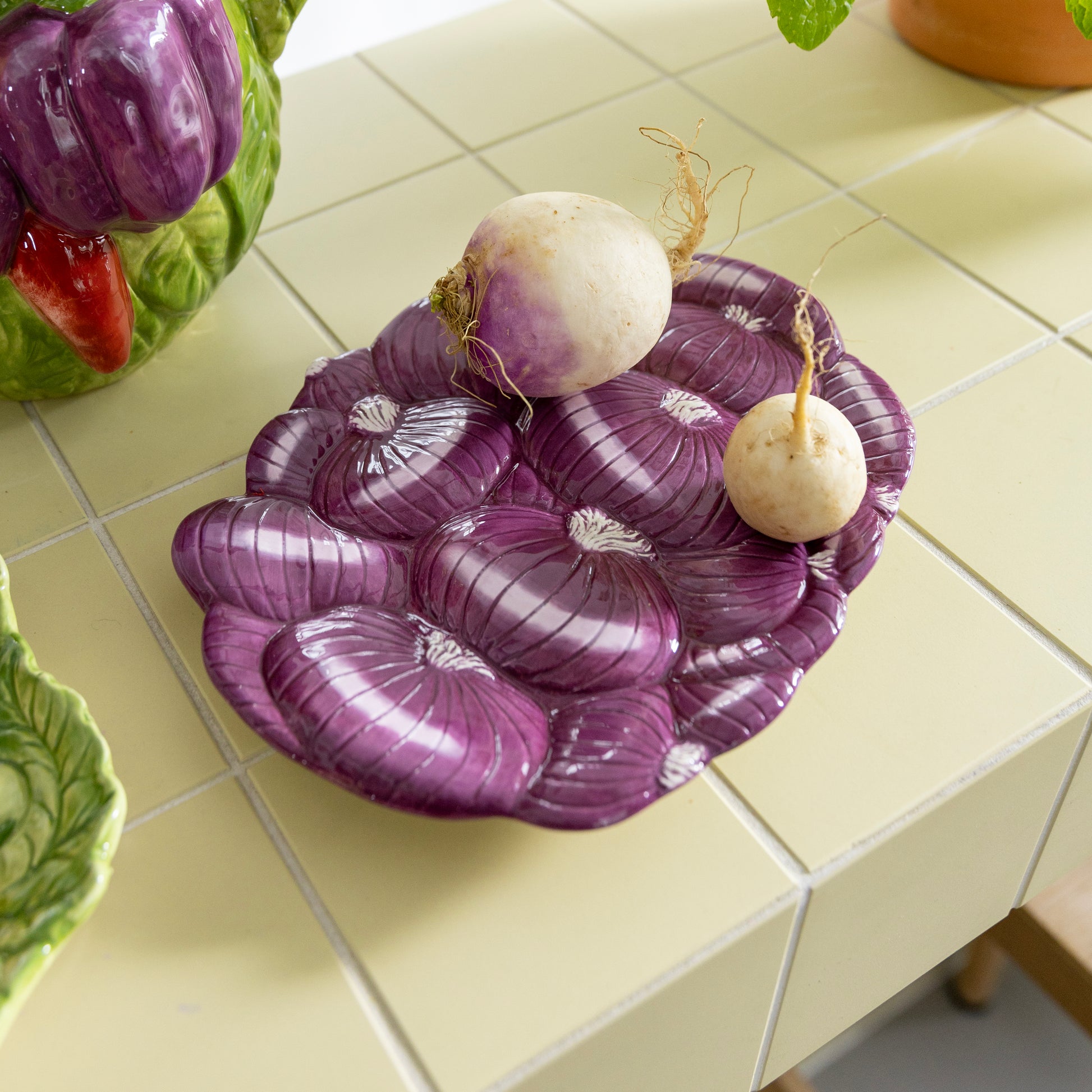 Platter legume onion