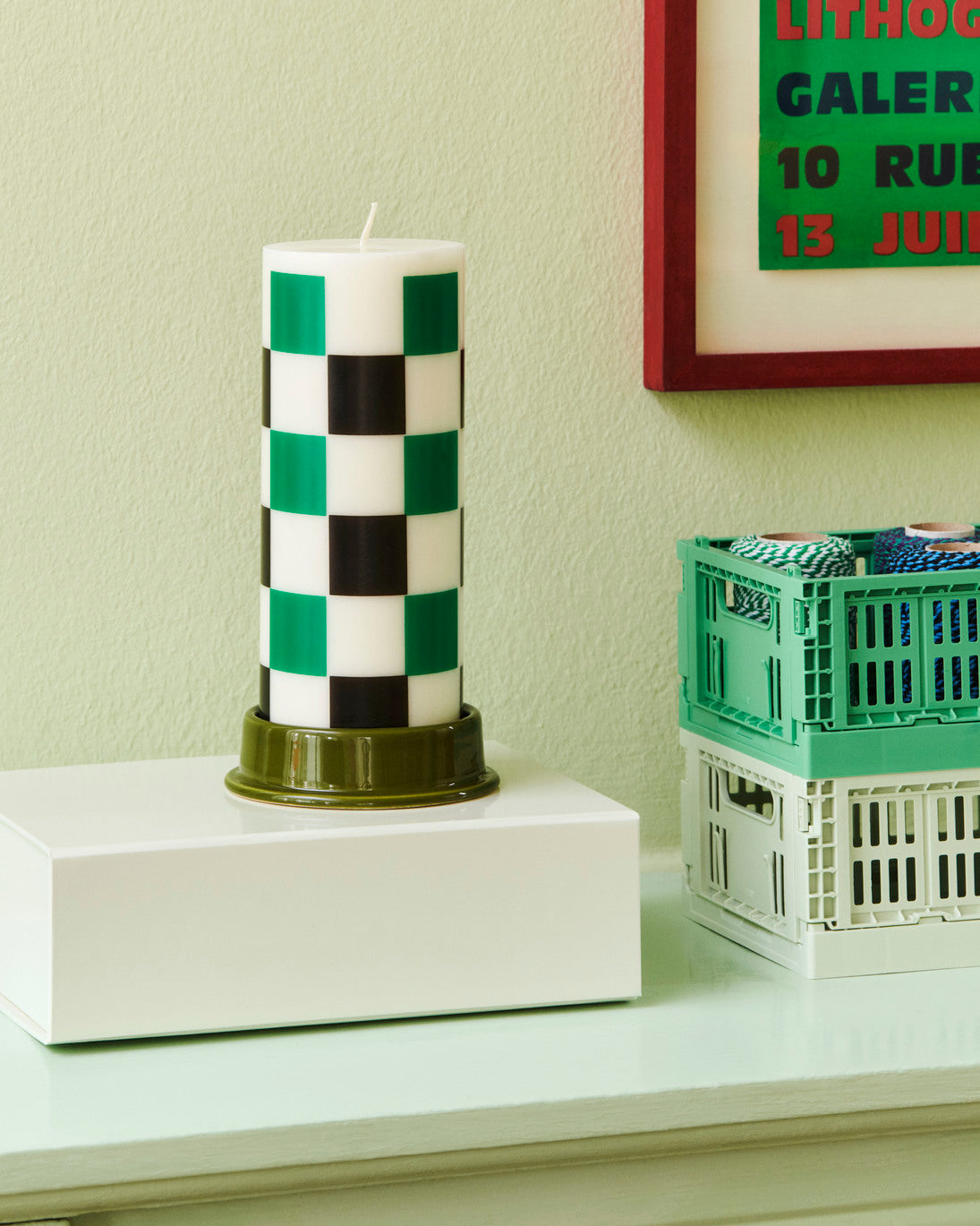 Column candle holder