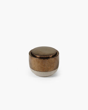 Scented candle M gold Charred Santal