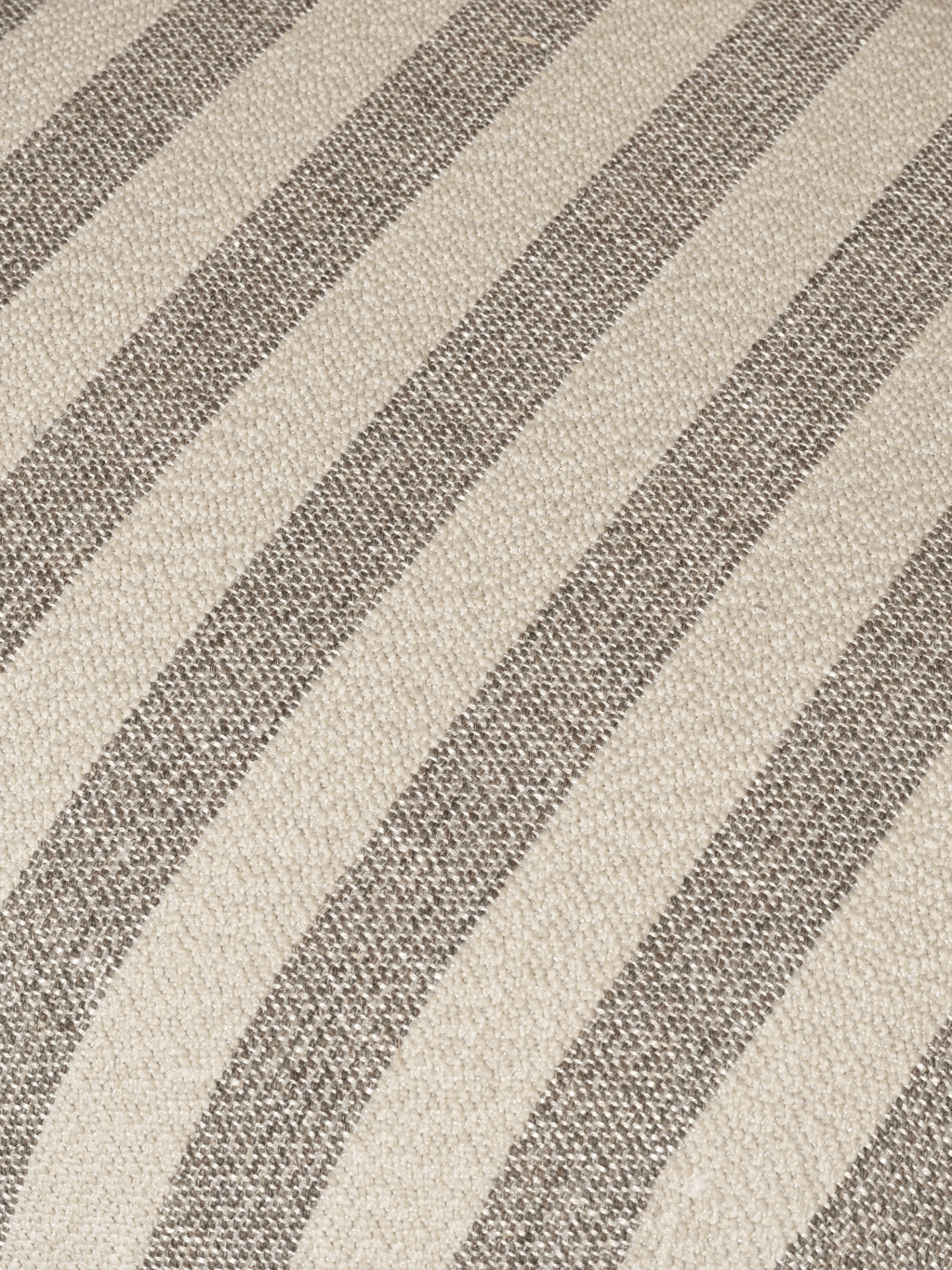 Rico Lounge Chair - Louisiana Sand/Off White