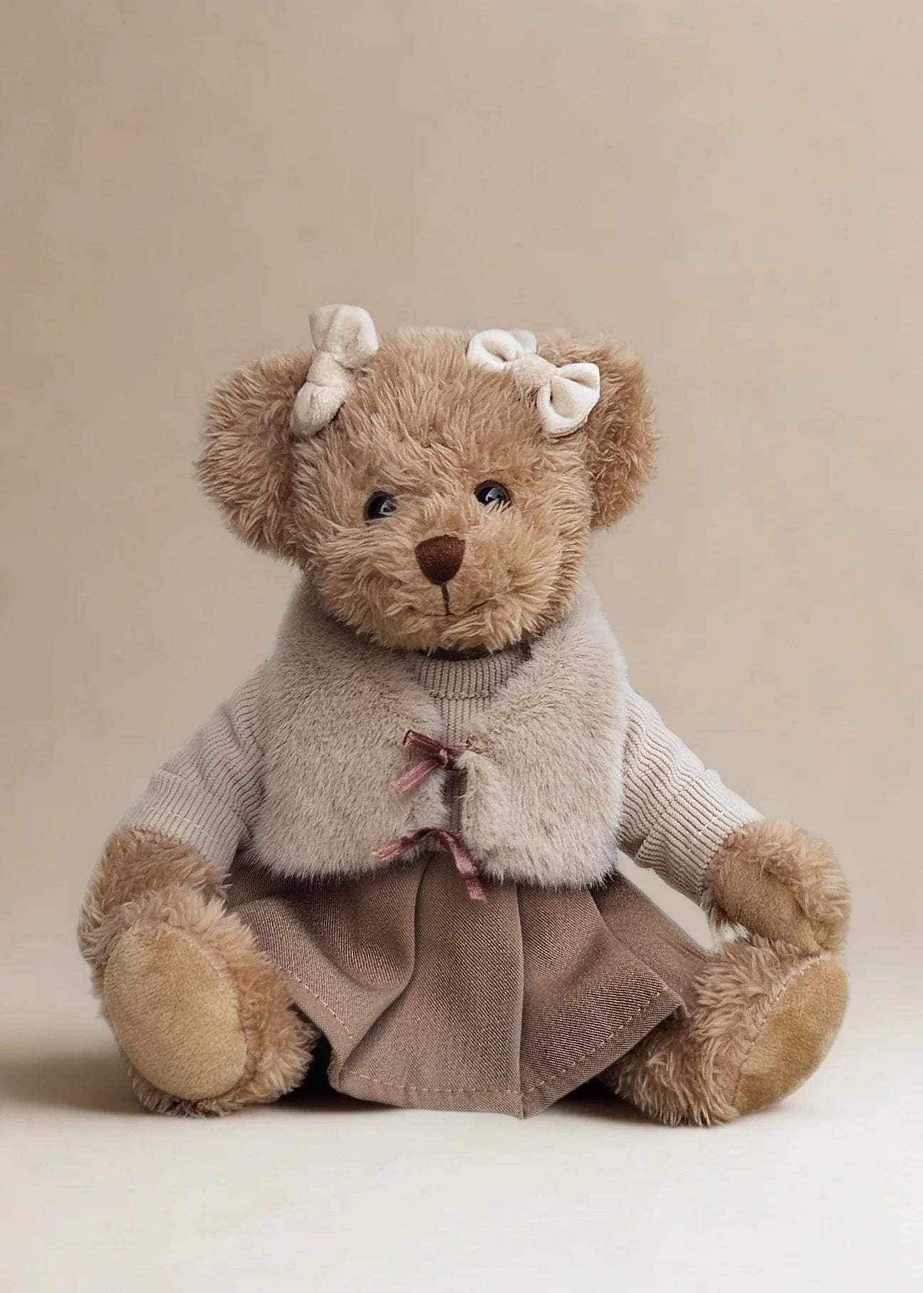 GIRL BEAR BEIGE OUTFIT FLUFFY JACKET