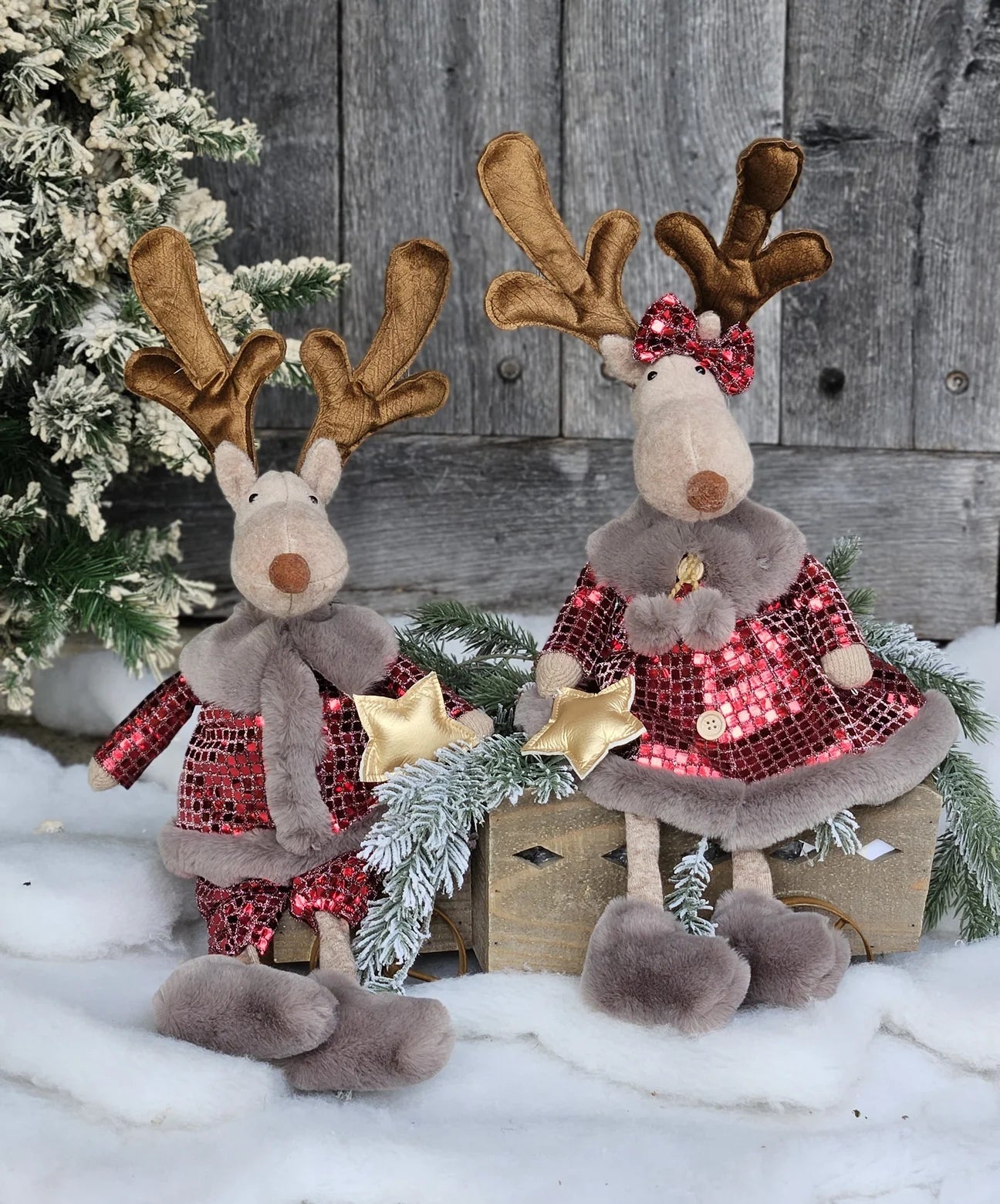 SITTING MOOSE RED DISCO OUTFIT