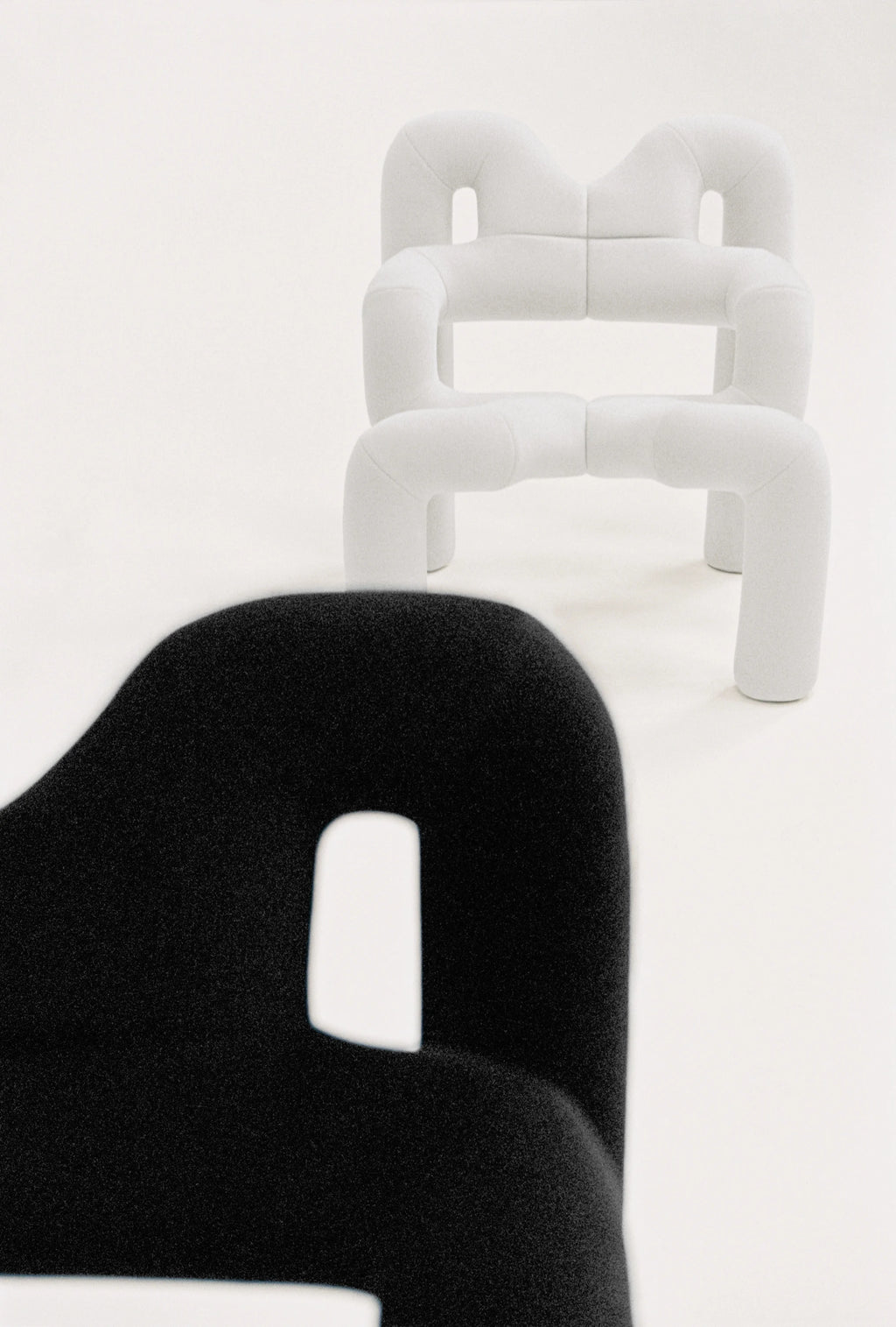 Ekstrem Chair in Black Gentle 2