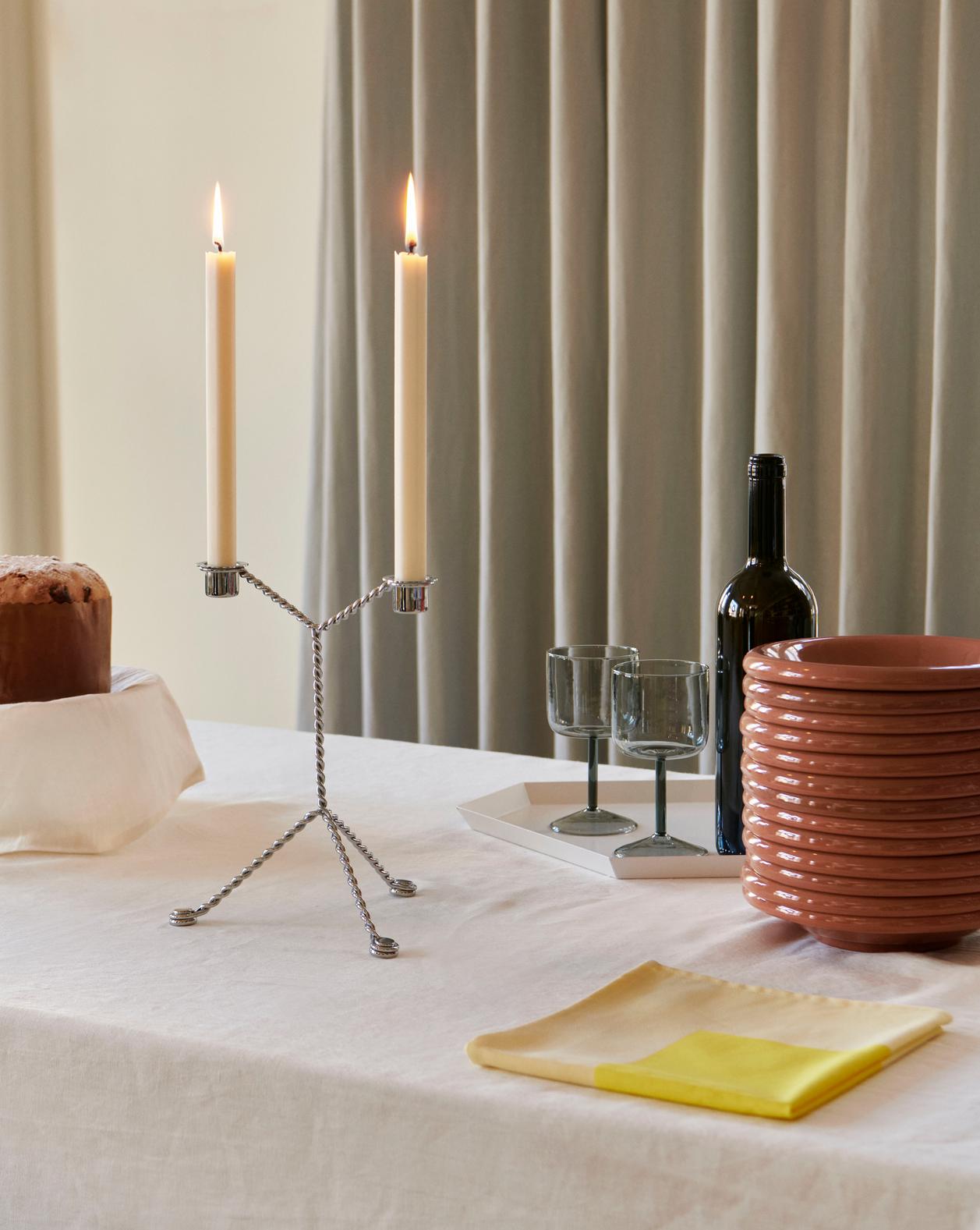 Wire candle holder