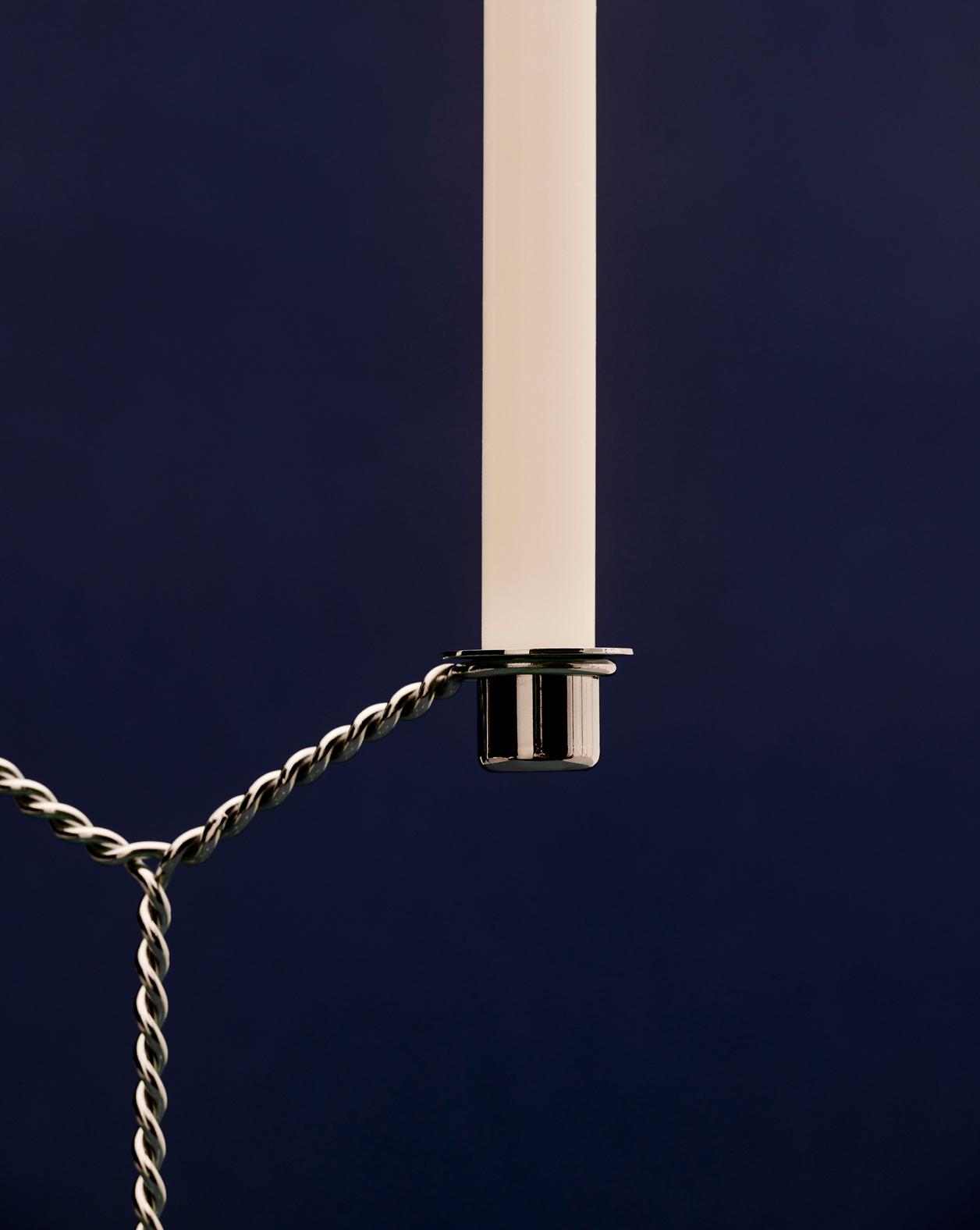 Wire candle holder