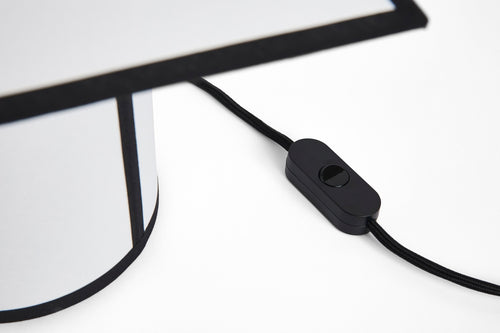 Ava pyramid table lamp - 290 - white